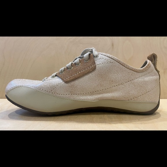 Cushe Men’s Cracked Leather BOWLER Sneaker US8 UK7 EUR41 in Off White and Red - Picture 9 of 16